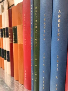 Art et Reliure de Lautrec Mairies et Collectivités ensemble de registres en cuir 2