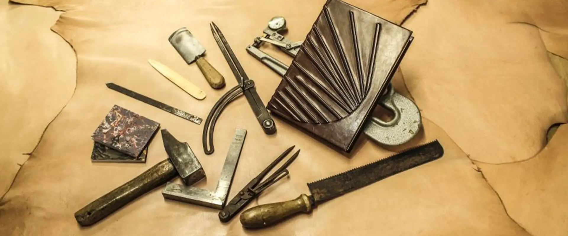 Art et reliure de Lautrec - Expert relieur sur Narbonne